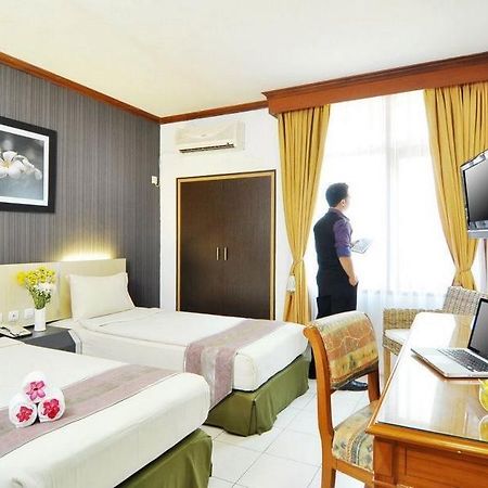 Hotel Cirebon Plaza Dış mekan fotoğraf