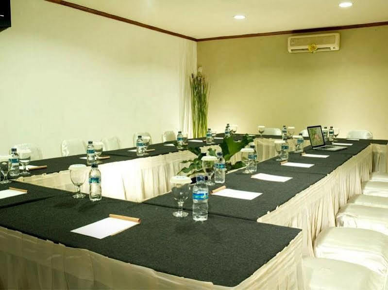 Hotel Cirebon Plaza Dış mekan fotoğraf